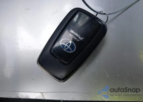 2017 Toyota Prius Prime Premium z USA, uszkodzony, nr VIN JTDKARFPXH3053894